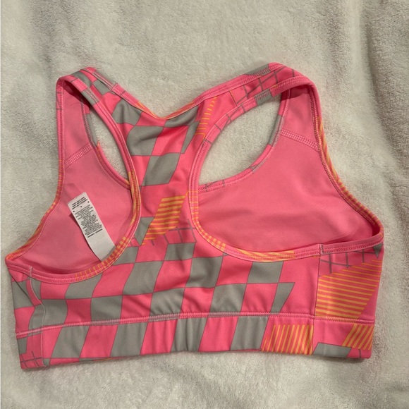 Nike sport bra size M - Picture 2 of 2